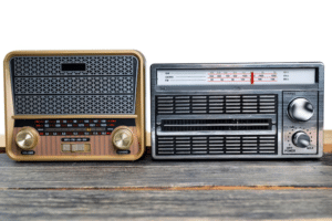 "Best Apps to Listen to AM/FM Radio on Mobile"